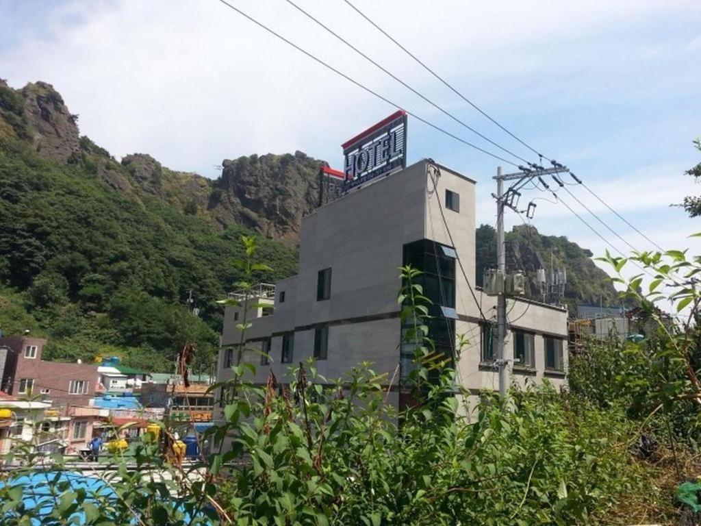 王牌酒店 郁陵 外观 照片